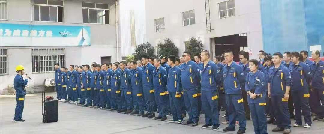 無(wú)錫求精集團雄獅機械制造工作服客戶(hù)換裝圖片